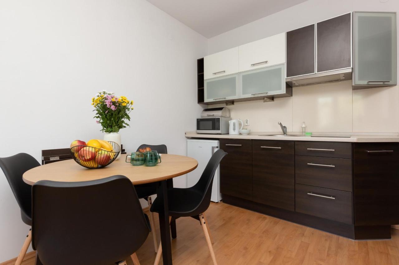 Cozy Apartment With Balcony Warszawa By Noclegi Renters Extérieur photo