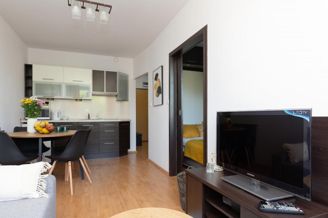 Cozy Apartment With Balcony Warszawa By Noclegi Renters Extérieur photo